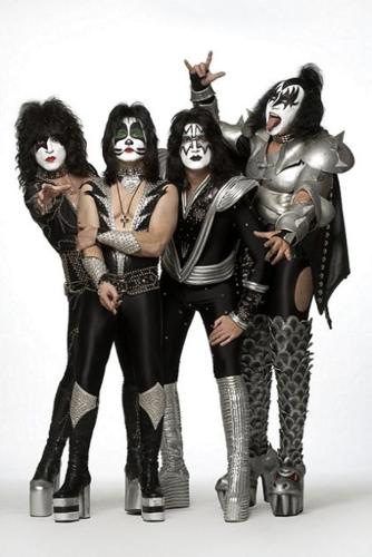  Kiss - Live Rock Am Ring 2010 [Rock, Hard Rock, SATRip, DVD9]